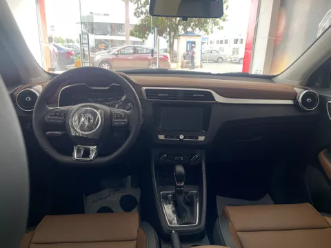 Discover undefined undefined Exterior Interior Images.Find all aspects and details of cars.