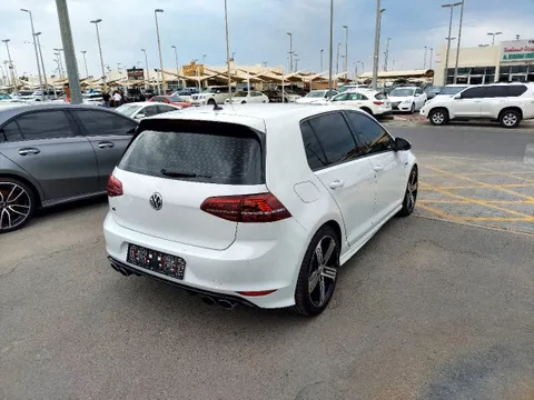 Discover undefined undefined Exterior Interior Images.Find all aspects and details of cars.