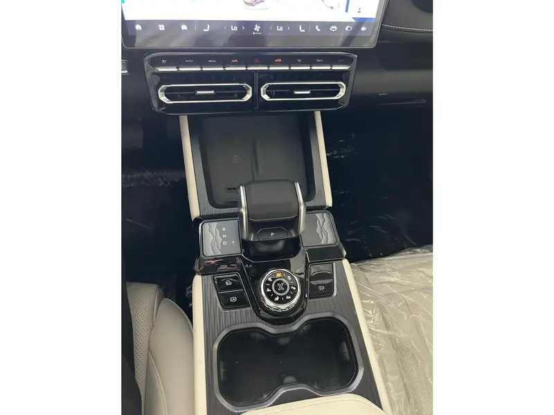 Jetour T1 2025