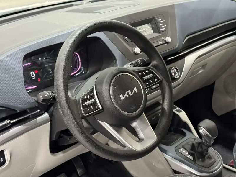 KIA Carens 2024