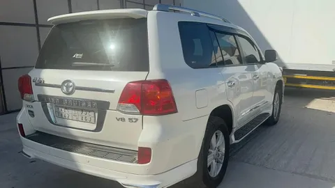 Toyota Land Cruiser VXR+ 2015