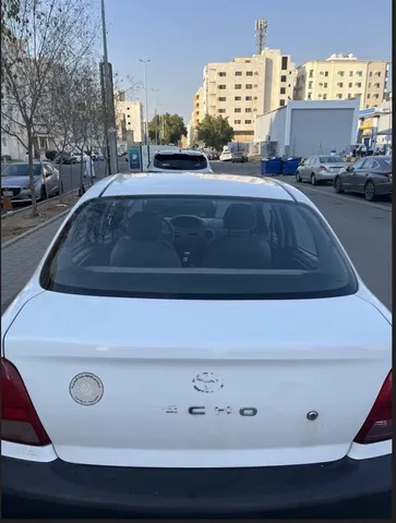 استكشف undefined undefined الصور الخارجية والداخلية. اكتشف جميع جوانب وتفاصيل السيارات.