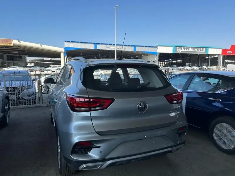 MG ZS 2025