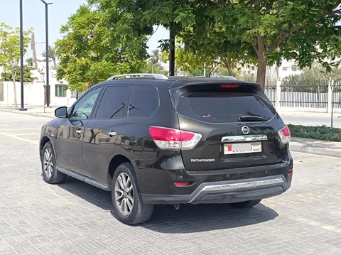 Nissan Pathfinder 3.5L S 2WD 2015