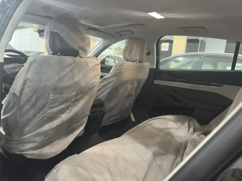 Discover undefined undefined Exterior Interior Images.Find all aspects and details of cars.