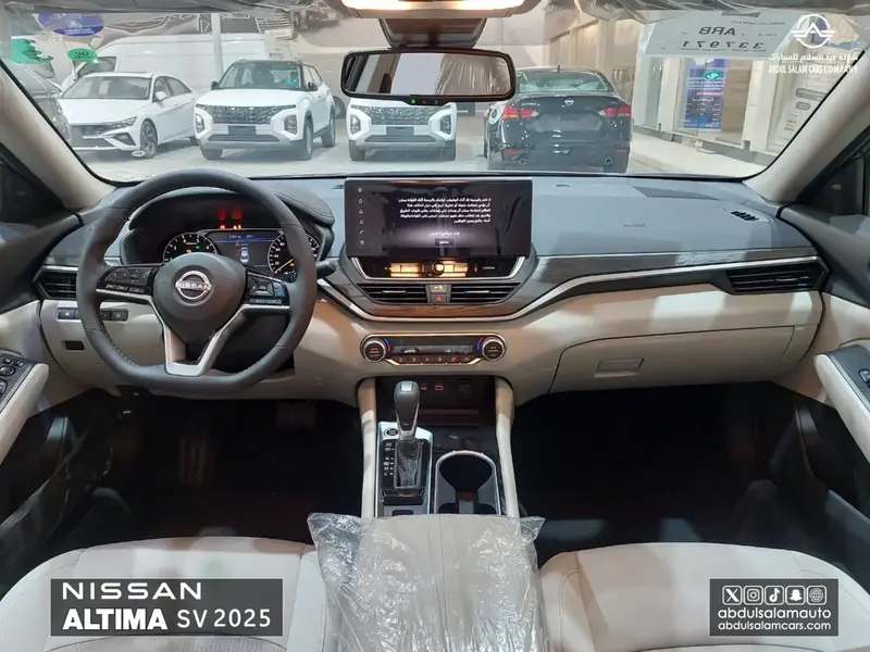 Discover undefined undefined Exterior Interior Images.Find all aspects and details of cars.