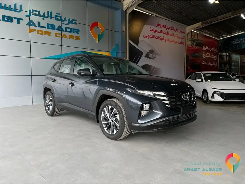 Discover undefined undefined Exterior Interior Images.Find all aspects and details of cars.