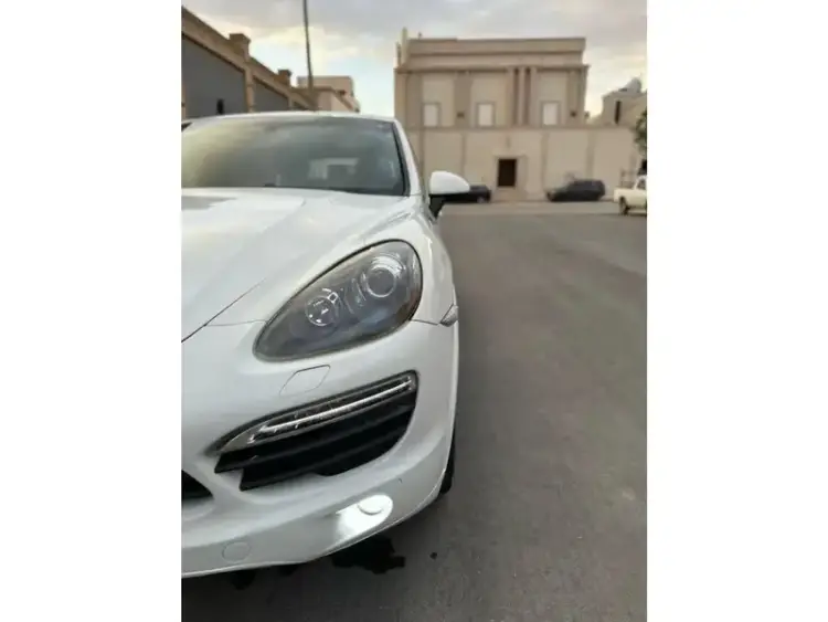 porsche cayenne image Porsche Cayenne 2013