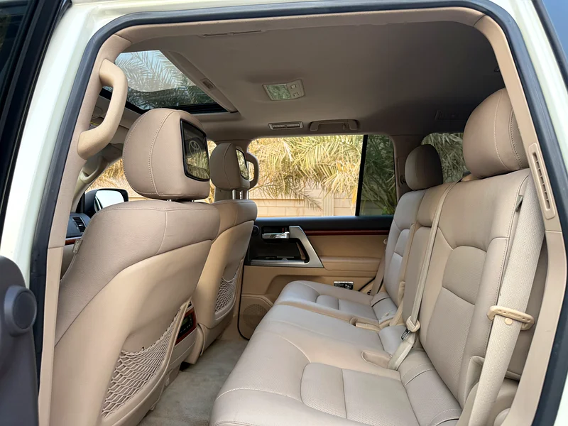 Toyota Land Cruiser 2014
