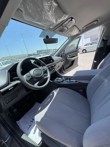 Discover undefined undefined Exterior Interior Images.Find all aspects and details of cars.