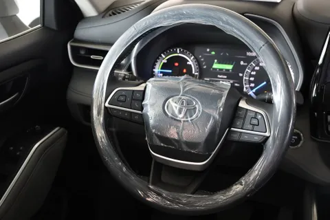 New Toyota Highlander  2.5L Hybrid GLE AWD  2023