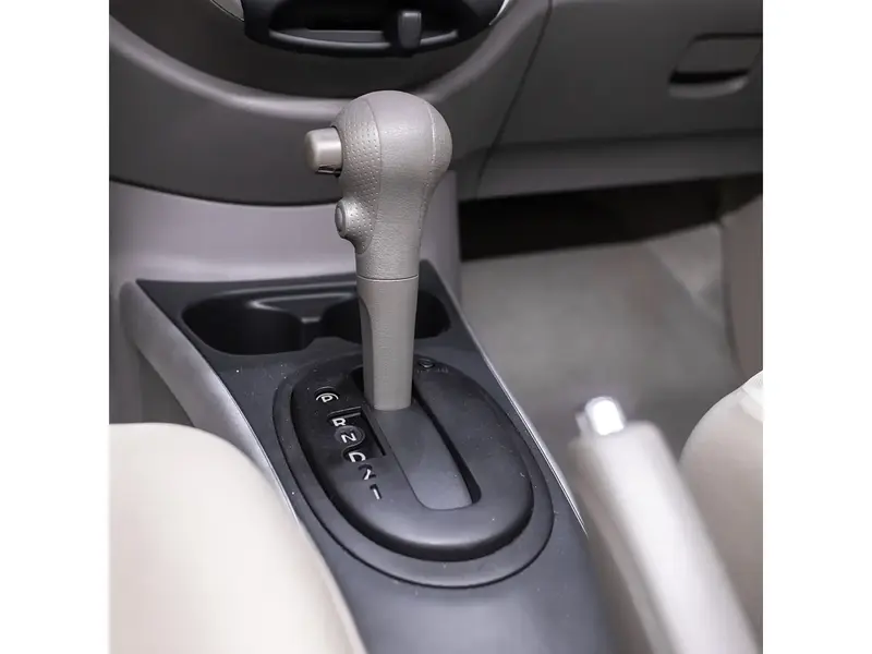 Nissan Sunny 2024