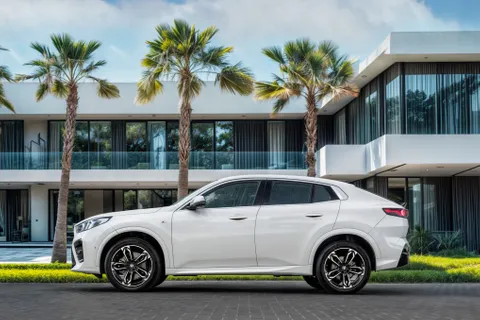 Discover undefined undefined Exterior Interior Images.Find all aspects and details of cars.