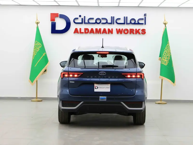 Discover undefined undefined Exterior Interior Images.Find all aspects and details of cars.