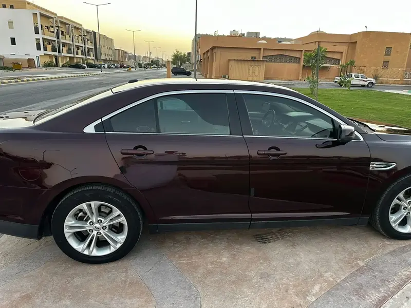 Discover undefined undefined Exterior Interior Images.Find all aspects and details of cars.