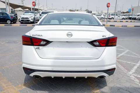 Nissan Altima 2021