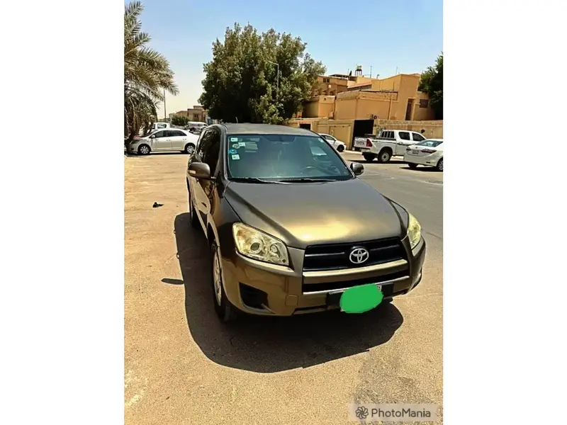 استكشف undefined undefined الصور الخارجية والداخلية. اكتشف جميع جوانب وتفاصيل السيارات.