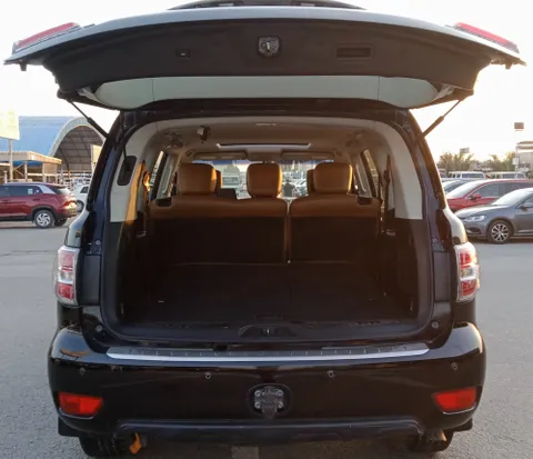 Nissan Patrol 5.6L SE Platinum 2014