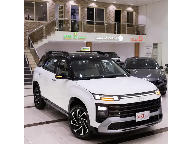 Discover undefined undefined Exterior Interior Images.Find all aspects and details of cars.