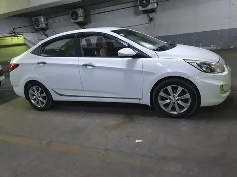 Discover undefined undefined Exterior Interior Images.Find all aspects and details of cars.