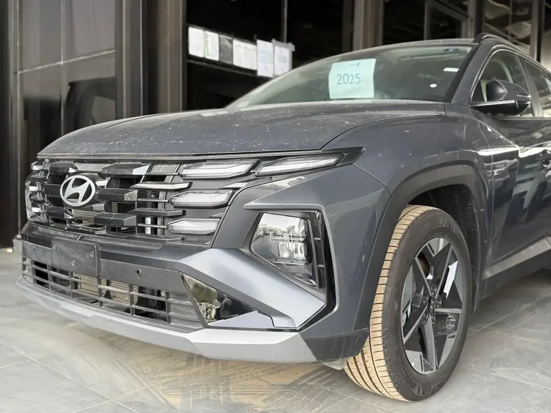 Discover undefined undefined Exterior Interior Images.Find all aspects and details of cars.