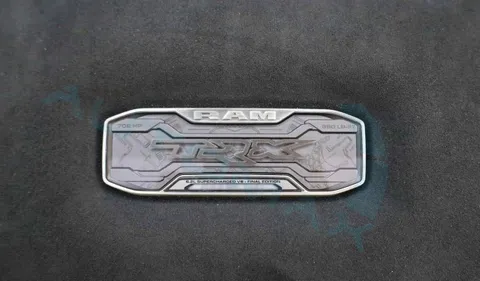 New RAM 1500 TRX 6.2L V8 702 HP 2024