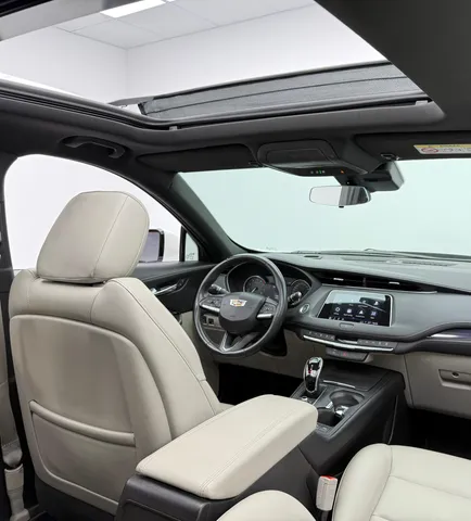 Cadillac XT4 2.0T Luxury FWD 2022