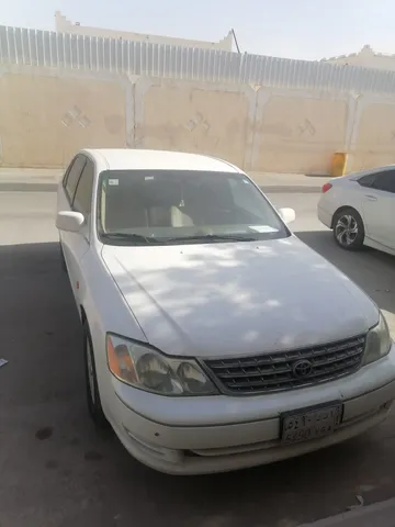 استكشف undefined undefined الصور الخارجية والداخلية. اكتشف جميع جوانب وتفاصيل السيارات.