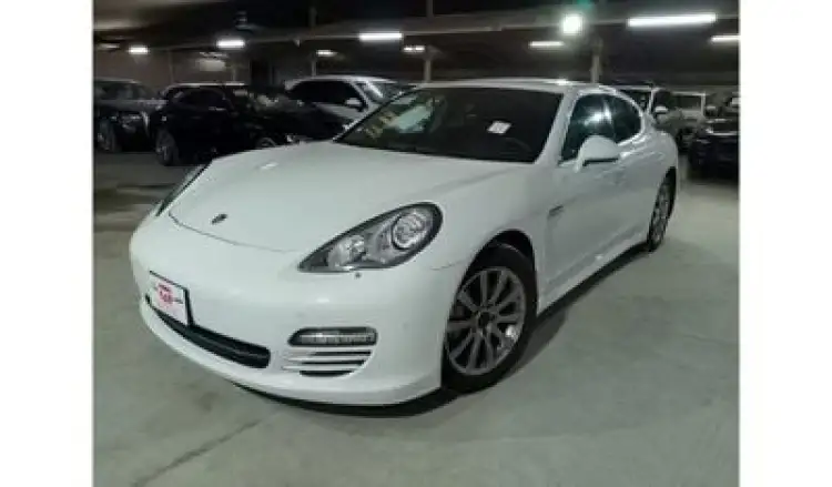 porsche panamera image Porsche Panamera 4S 4.8L