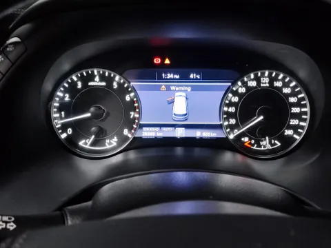 Discover undefined undefined Exterior Interior Images.Find all aspects and details of cars.