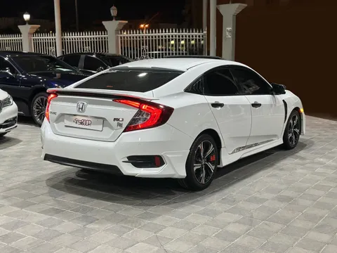 Discover undefined undefined Exterior Interior Images.Find all aspects and details of cars.