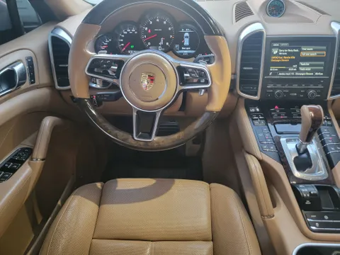 Porsche Cayenne S Platinum Edition 2016