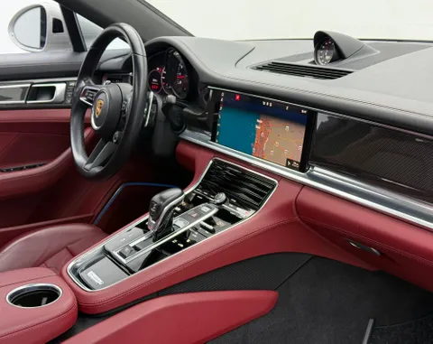 Porsche Panamera 3.0L Base 2021