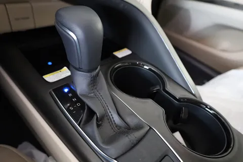 New Toyota Camry 2.5L GLE 212 HP 2023