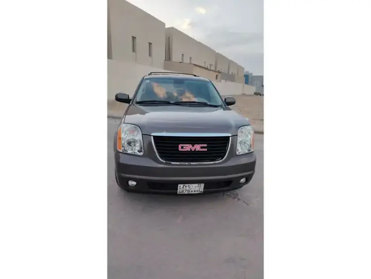 gmc yukon image GMC Yukon 2012