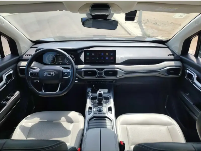 Geely Okavango 2022