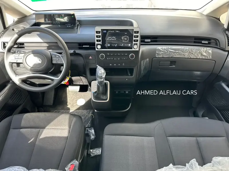Hyundai Staria 2025