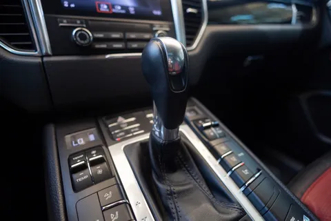 Discover undefined undefined Exterior Interior Images.Find all aspects and details of cars.