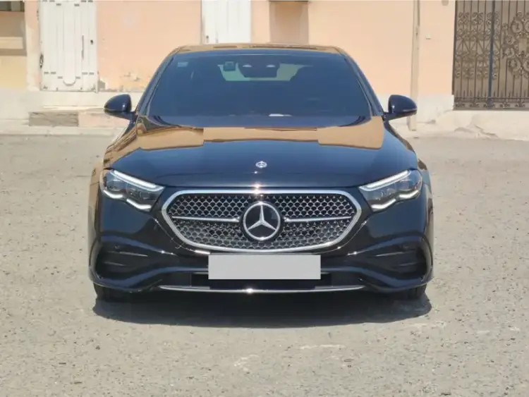 mercedes-benz mercedes-benz-e-class image Mercedes E 2024