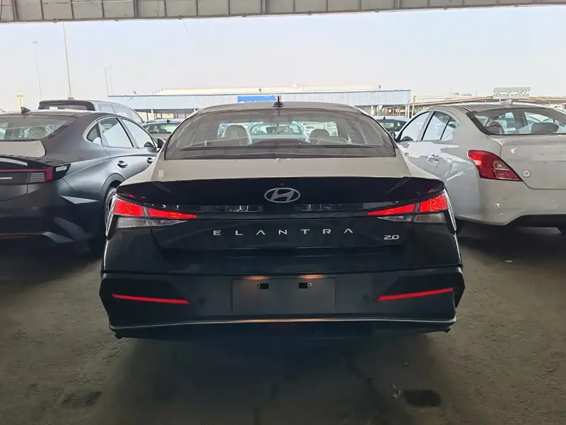 Hyundai Elantra 2025