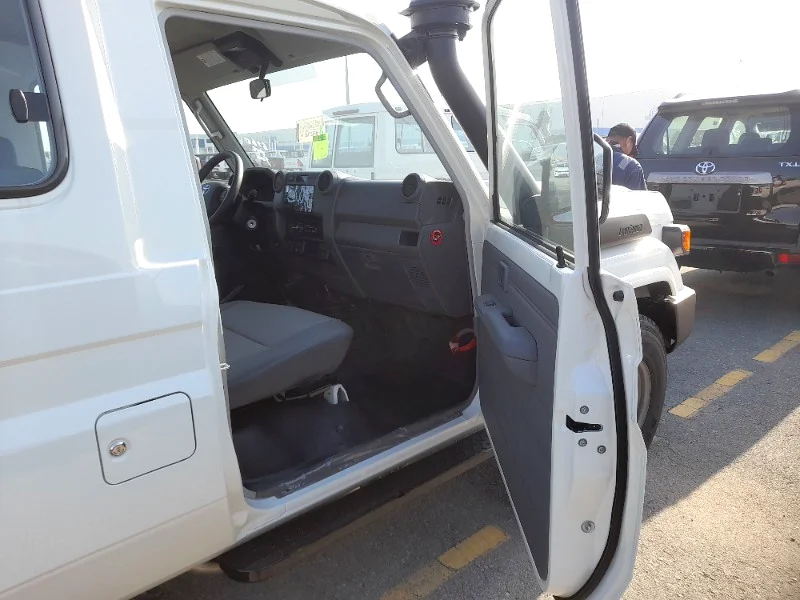 Toyota Land Cruiser 70 2024