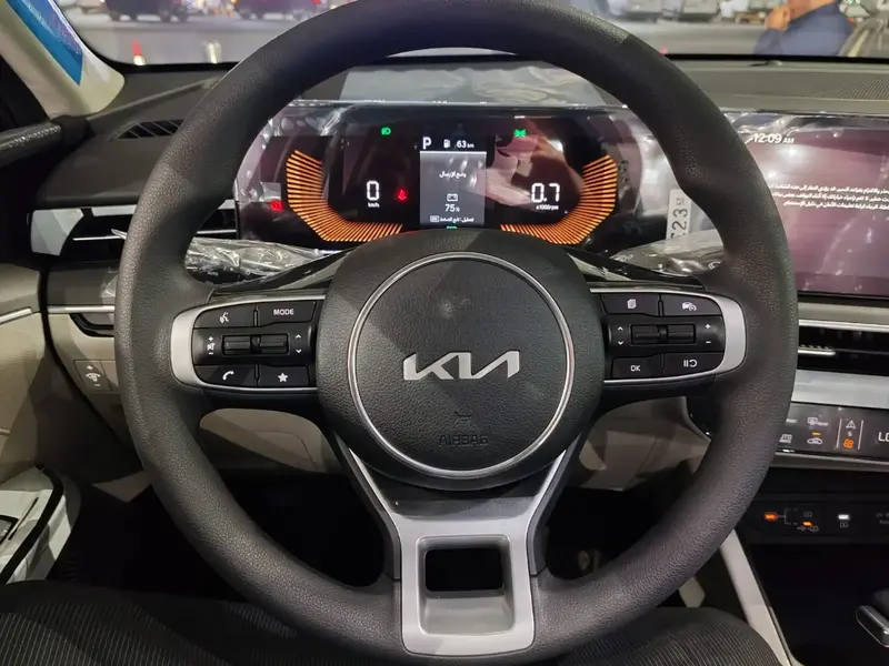 KIA K5 2025