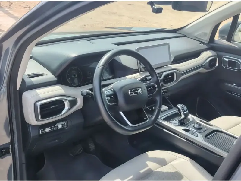 Geely Okavango 2022