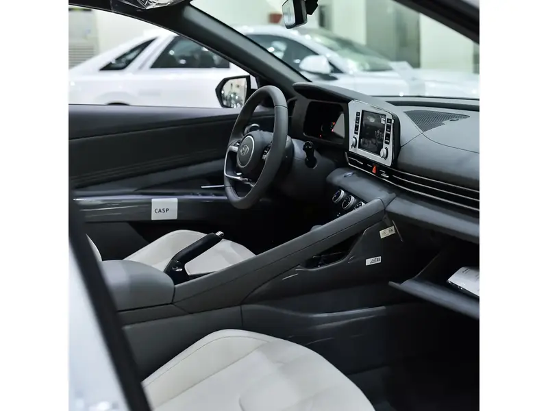 Hyundai Elantra 2025