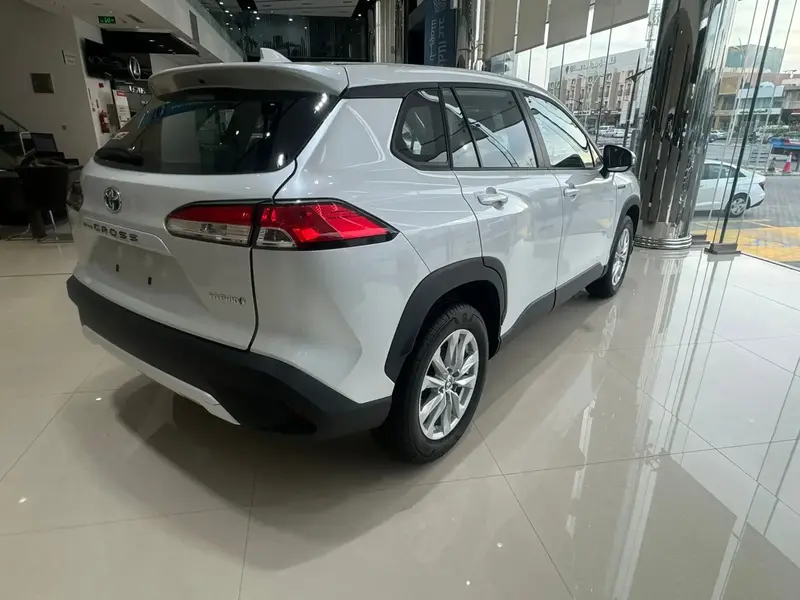 Discover undefined undefined Exterior Interior Images.Find all aspects and details of cars.