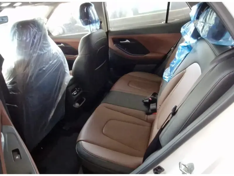 Discover undefined undefined Exterior Interior Images.Find all aspects and details of cars.