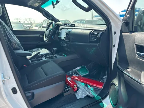 New Toyota Hilux 2025