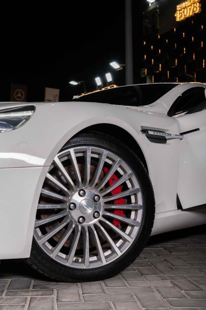 Aston Martin Rapid 2015