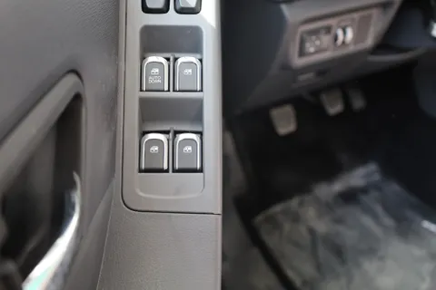 Discover undefined undefined Exterior Interior Images.Find all aspects and details of cars.