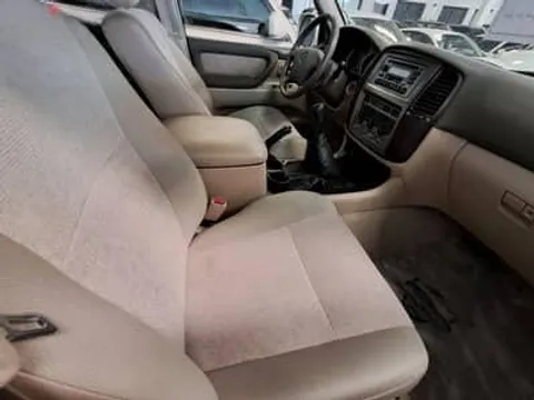 Discover undefined undefined Exterior Interior Images.Find all aspects and details of cars.